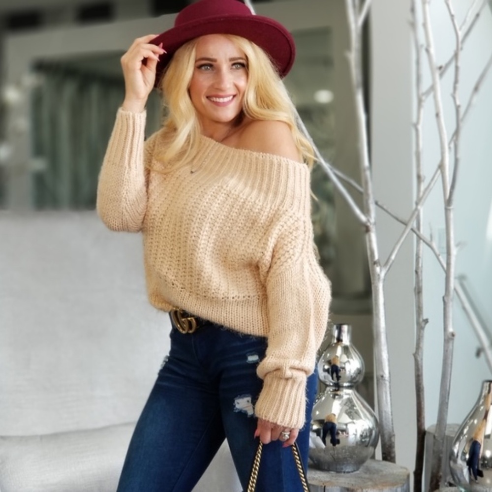 EVELYN Fuzzy Off Shoulder Sweater - Picture 2 of 4
